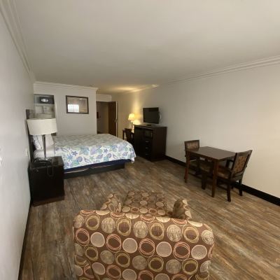 Economy Room, 1 King Bed, Refrigerator&Microwave Ocean Surf Inn & Suites Promo Code