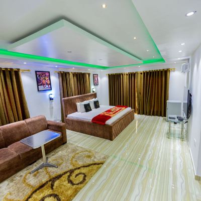Royal Studio Suite, 1 King Bed NAP Lodge Promo Code