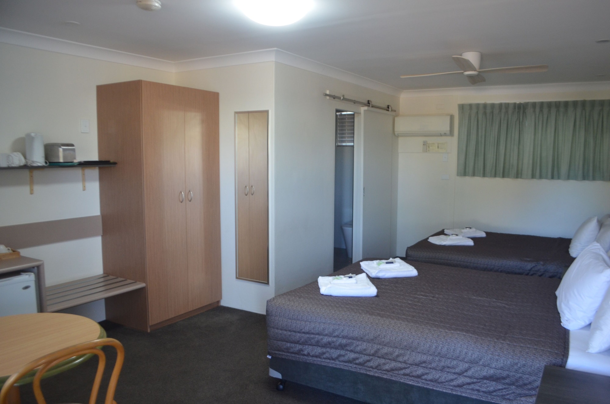 豪华大床加双人床