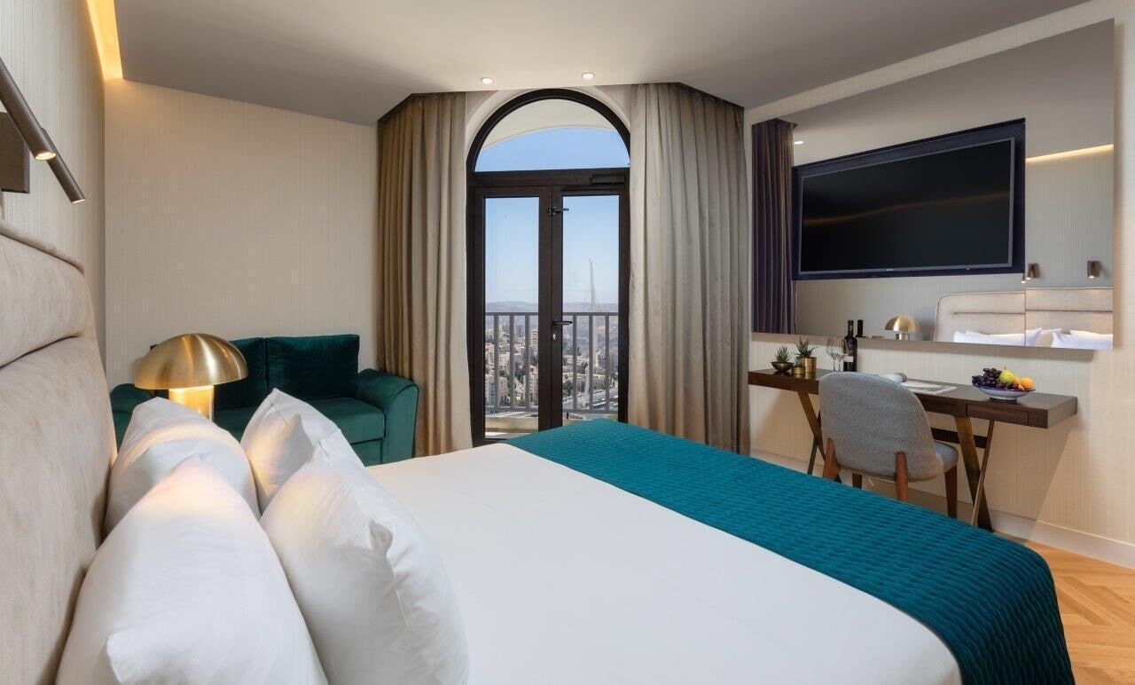 带阳台的行政双人间或双床间