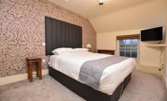 The Halford Bridge Inn - Housity