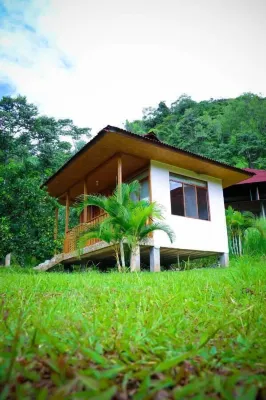 Mercedes Lodge Hotel di 