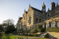 Nutfield Priory Hotel & Spa Hotel di 