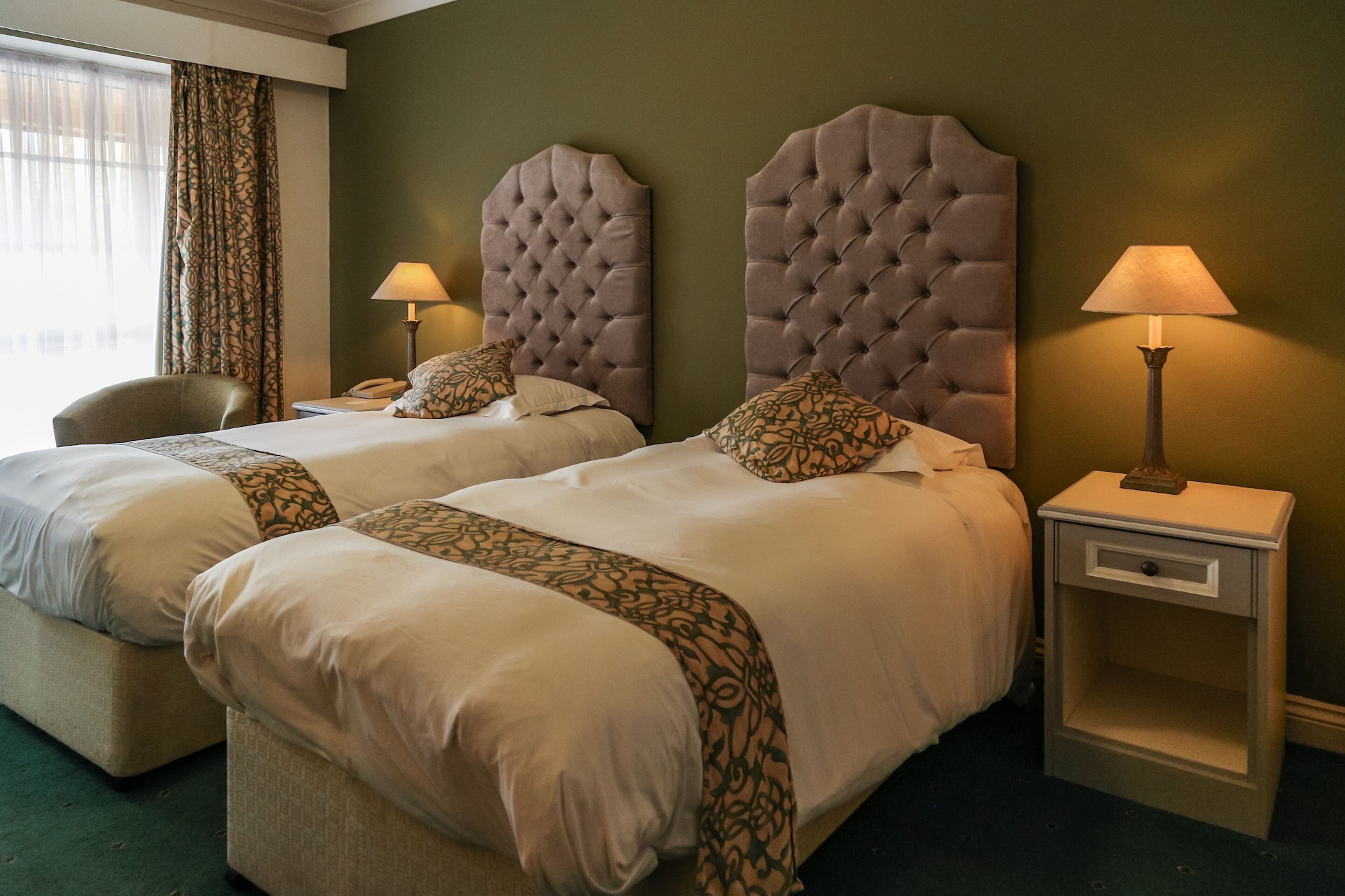 双床房， 2 张单人床， 独立浴室， 底层