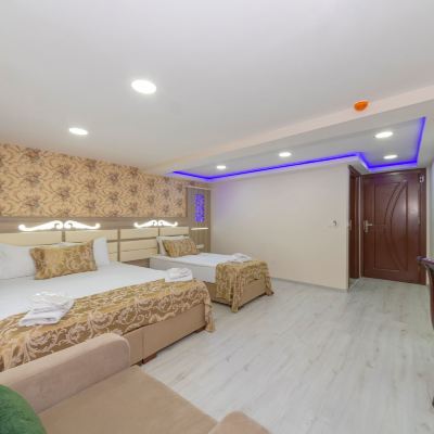 Family Quadruple Room Raimond Hotel Promo Code