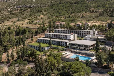 Amalia Hotel Delphi Отели рядом с достопримечательностью «Дельфы»