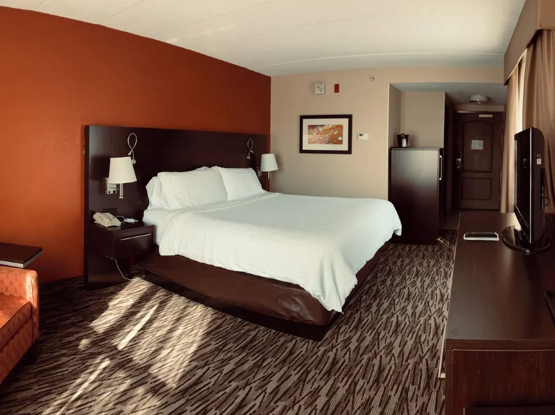 Pearl Street Hotel & Suites - La Crosse, WI