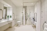 Premier Inn Oldham Central Hotel a Delph