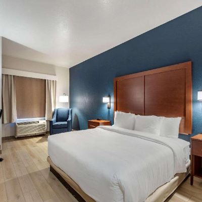 1 King Bed, Suite, Nonsmoking, Mobility & Hearing Accessible Comfort Suites Promo Code