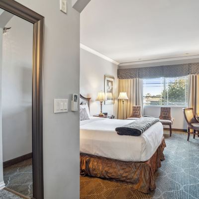 Executive Room, 1 King Bed (Premium King Room) Villa Montes Hotel, Ascend Hotel Collection Promo Code