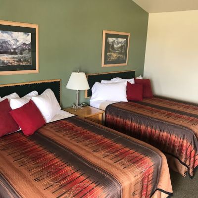 Basic Double Room, 2 Queen Beds, Non Smoking, Mountain View