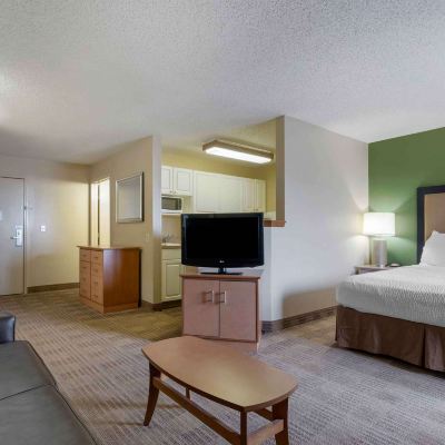 Deluxe Queen Studio With Sofa Bed-Non-Smoking Extended Stay America Suites - Fort Worth - Southwest Promo Code