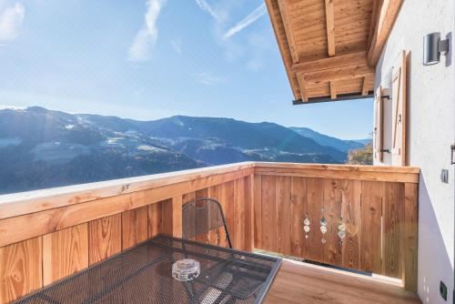 高级一卧室带阳台公寓