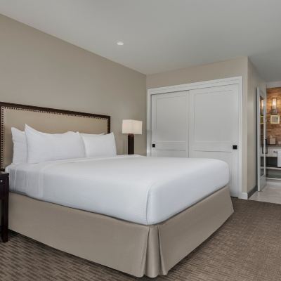 Mansion Estate King Guestroom Silverado Resort and Spa Promo Code
