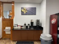 Travelodge by Wyndham Water’s Edge Hotel - Racine