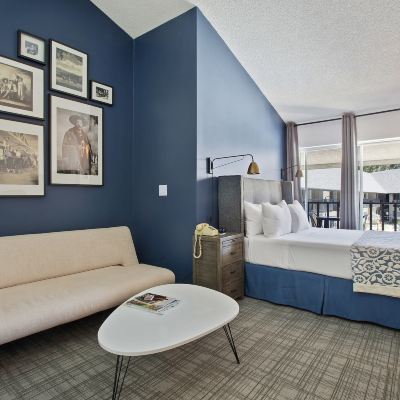 Queen Room with Balcony Sideways Inn Promo Code