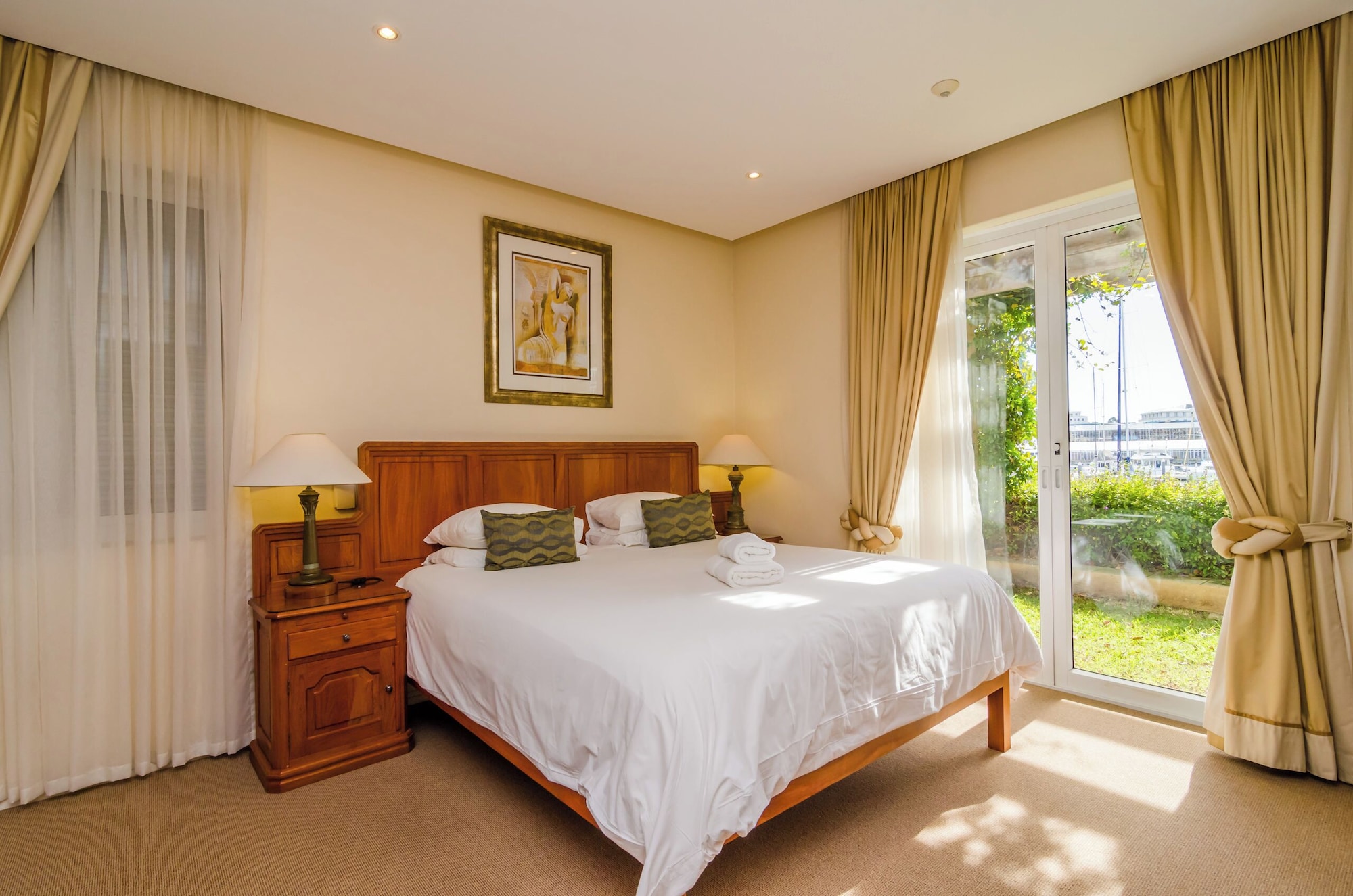 Mountain Marina Luxury Apartments高级两卧室1