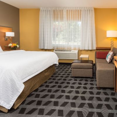 大型特大號床一室公寓 - 帶梳化床 巴徹勒山鎮TownePlace Suites 飯店優惠