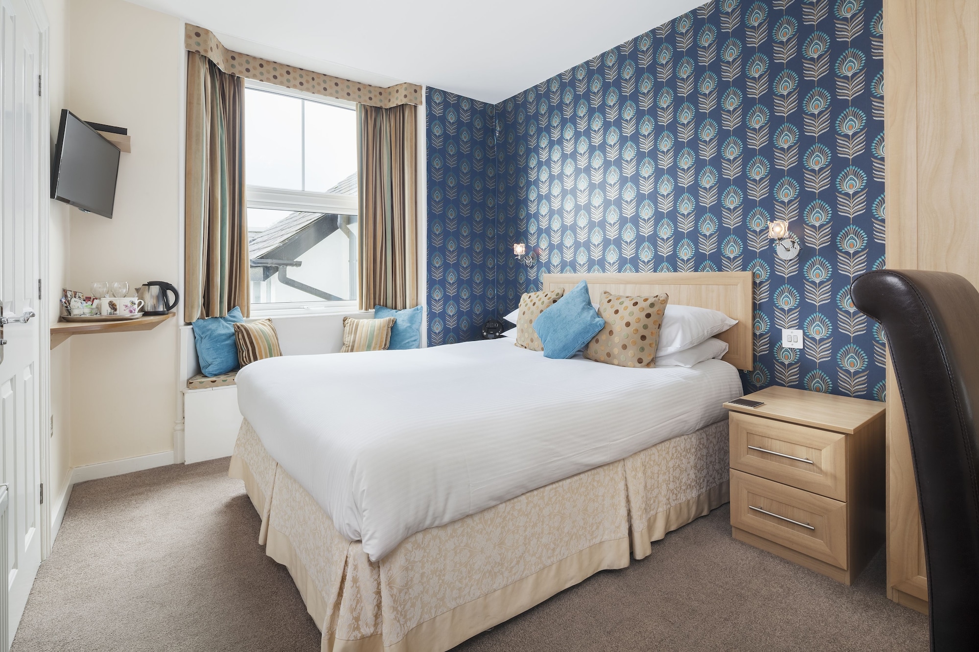 小型双人房（房间2一楼）