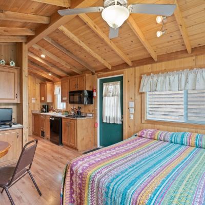 Family Cabin, 2 Queen Beds, Courtyard Area Crater Lake Resort Promo Code