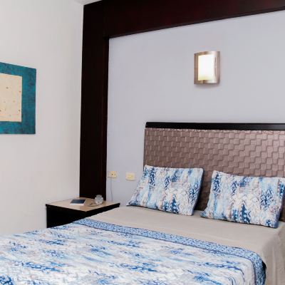 Basic Single Room with Double Bed Maxihotel Business Class Promo Code