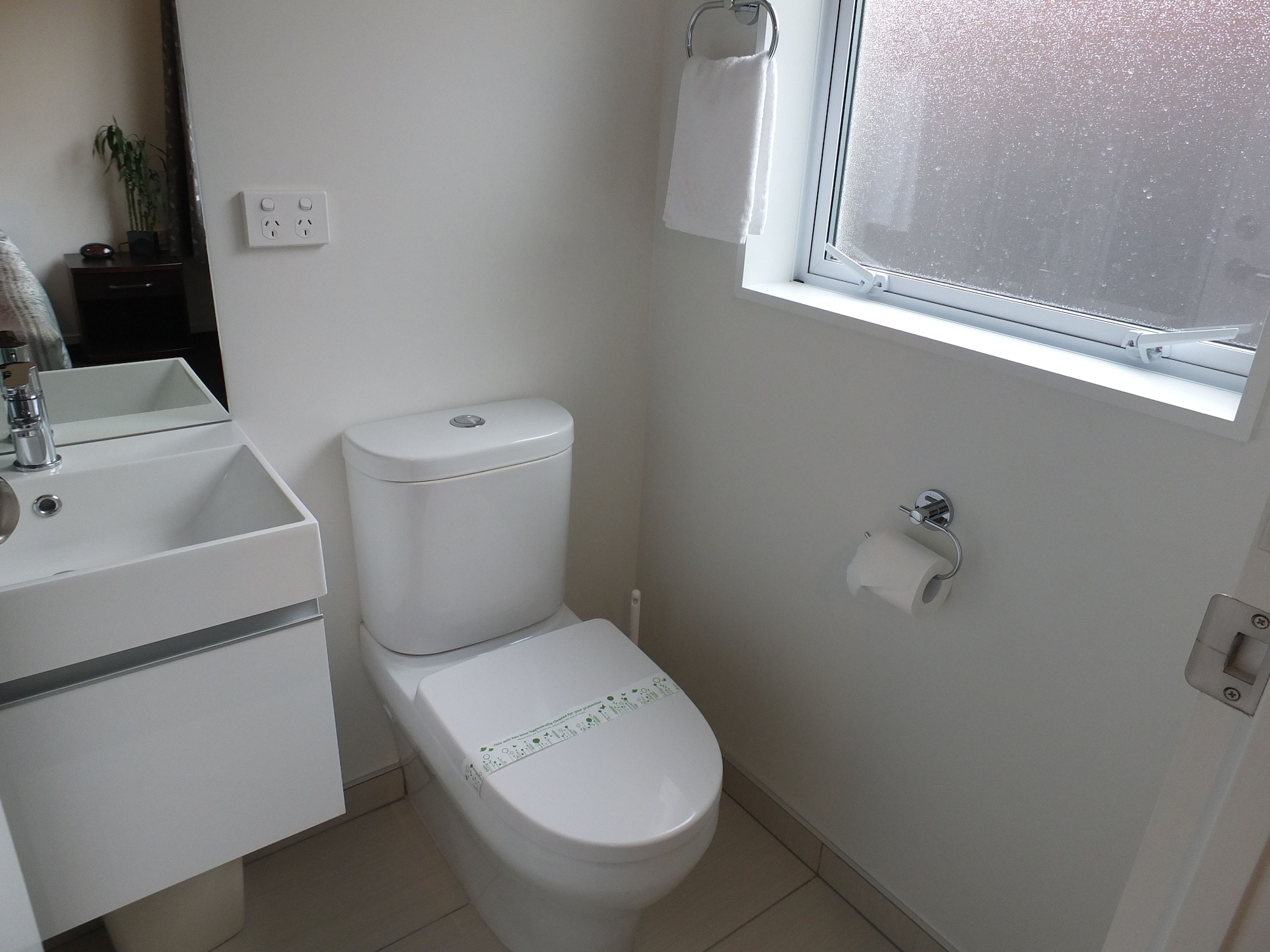 Queen And Single Unit