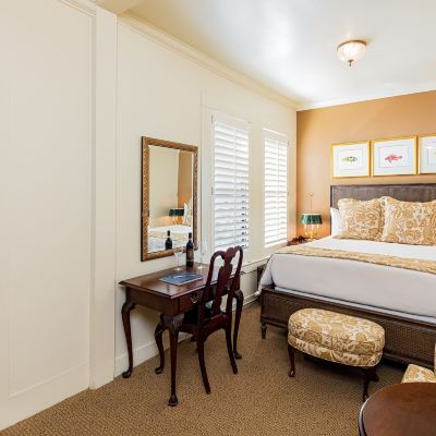 Standard Queen Room Pine Inn - Carmel Promo Code
