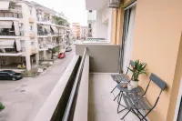 Niouvola 11 Hotels in 