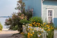 The Blue Dory Inn Hotels in 