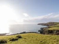 3 Rose Cottages Hotels in Looe