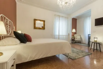 Casa dei Liuti Luxury GuestHouse Hotels in Alghero City Center