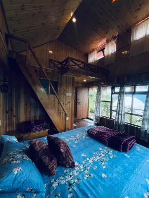 Wake in Himalayas Hotel a 
