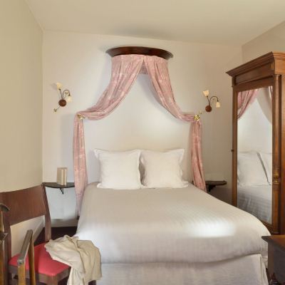Double Room with Bath Hôtel du Manoir Promo Code