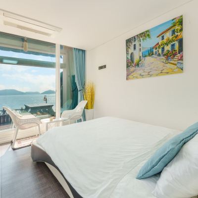 베이직 룸, 1개의 침실 (페도라 (106, 오션 뷰)) 남해 오페라하우스 펜션 쿠폰