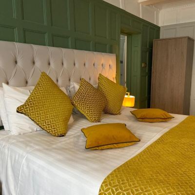 Deluxe 'Charles Allen Jones' Double / Twin Bedroom (with SPA Access) Hatherley Manor Hotel & Spa Promo Code