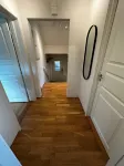 Bright Apartment with Patio and Garden  호텔
