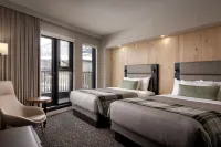 Peaks Hotel and Suites