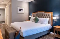بريميير إكسبرس إن جورج