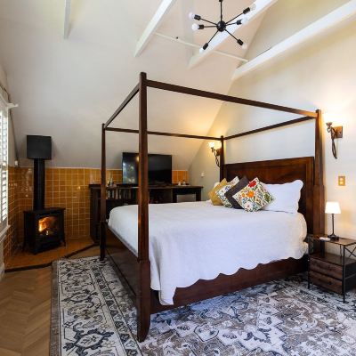 Room, 1 King Bed, Fireplace (William's Hideaway) The Napa Inn Promo Code