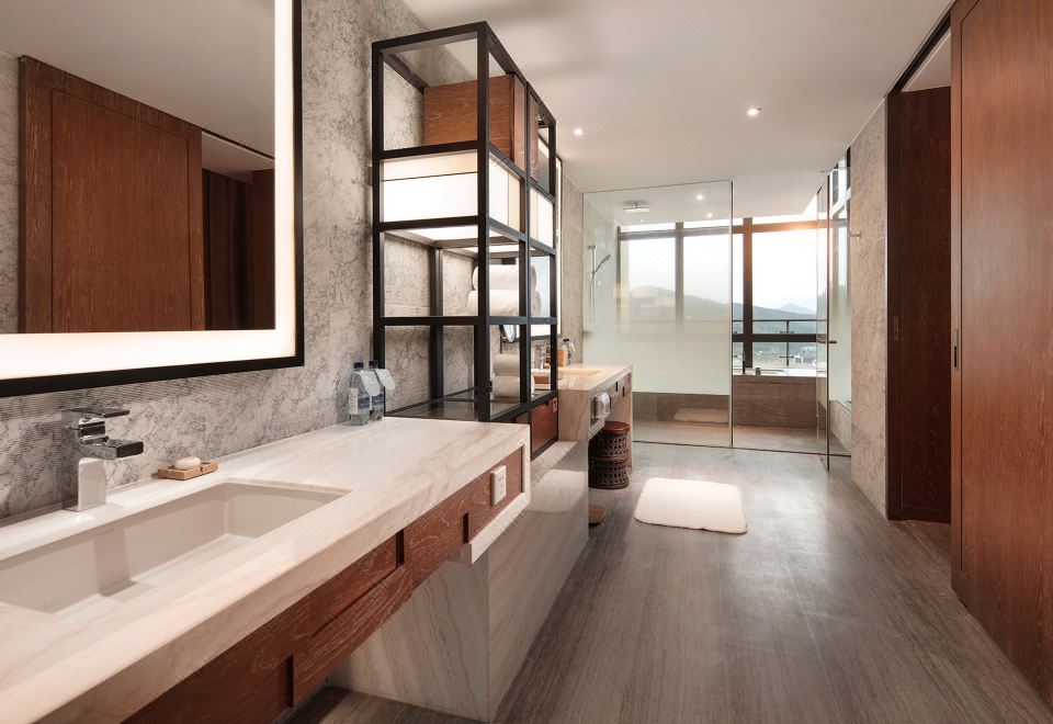 豪华房 超大床 开放式套房