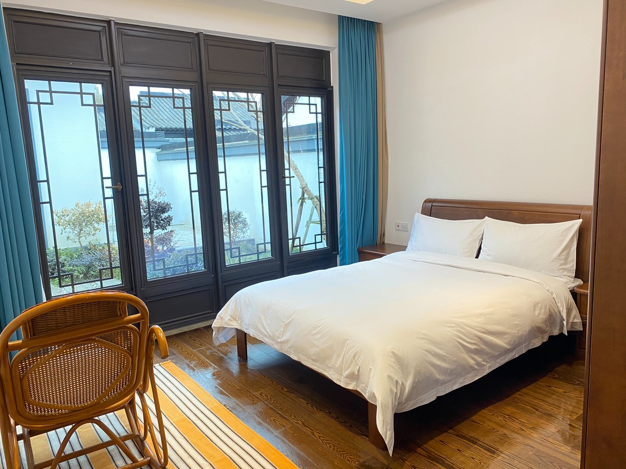 两居两衞·隐溪禅意别院