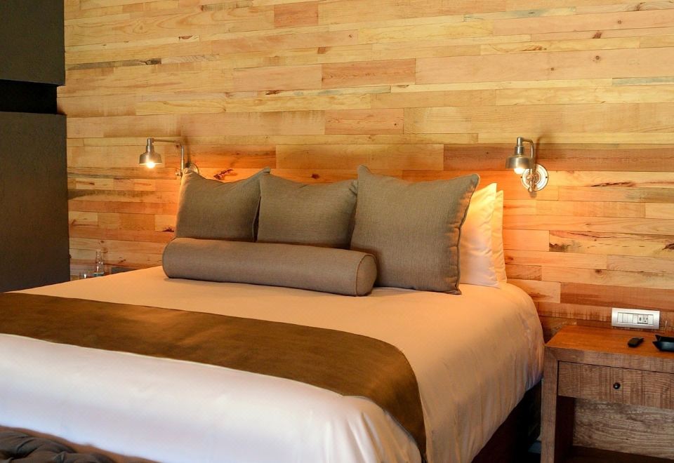 Hacienda Los PicachosGrand Chalet, 1 King Bed