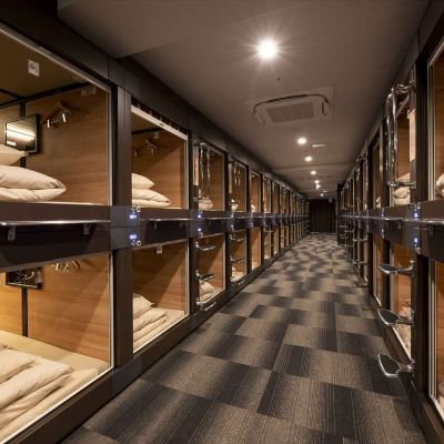 カプセル 豪華カプセルホテル 安心お宿プレミア名古屋栄店 クーポン