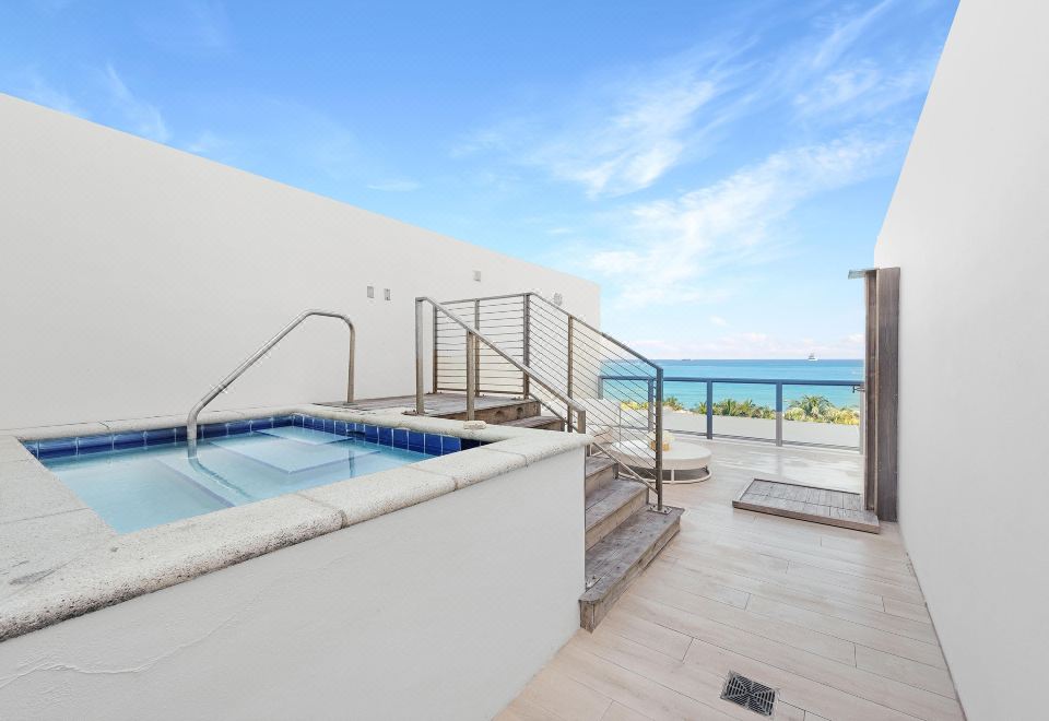 海濱屋頂雙層套房，1張特大床，海濱