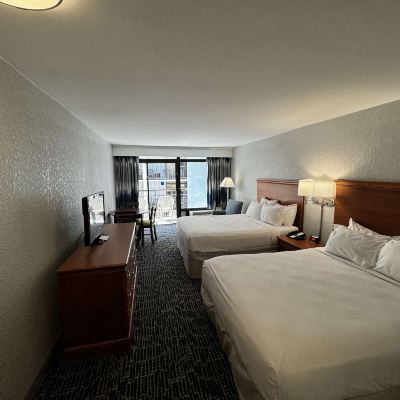 Accessible-2 Queen, Mobility Accessible, Bathtub, Lower Floor, Balcony, Kitchenette, Non-Smoking Dayton House Resort Promo Code
