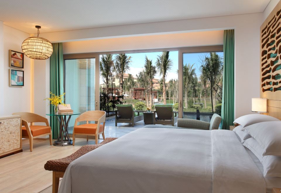 尊贵泳池大床房