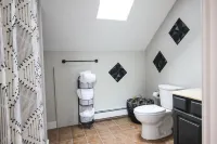 Loft on Main - DWTN, Beach, PVT Deck, Coffee Bar