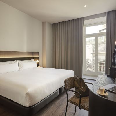 Double Or Twin Room CHIC & BASIC GRAVITY Promo Code