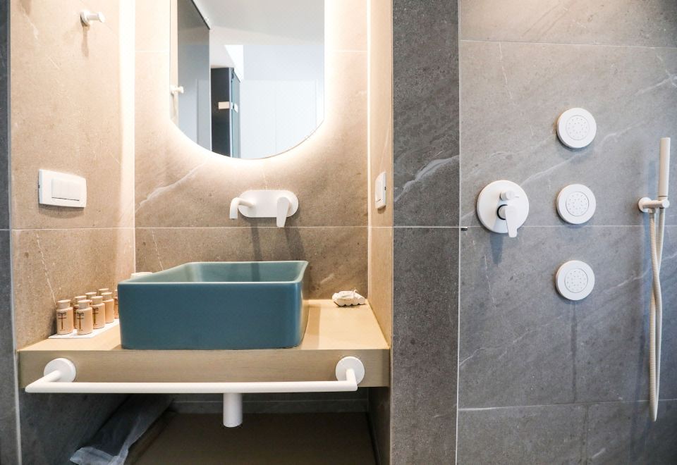 设计复式房， 私人游泳池， 海滩景观