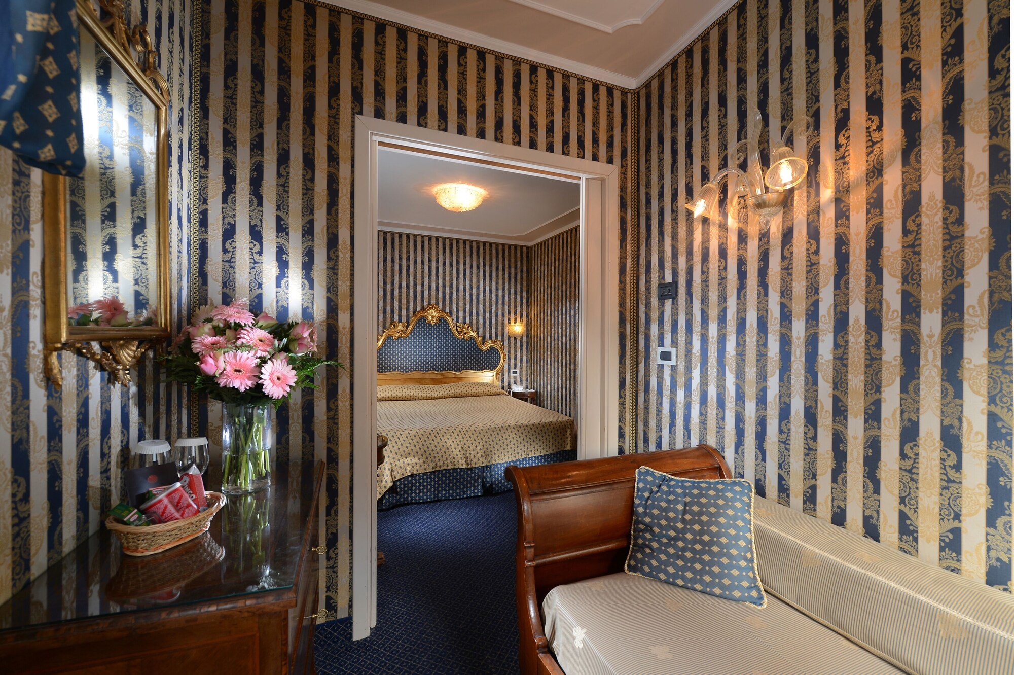 初级套房（圣马克景观）